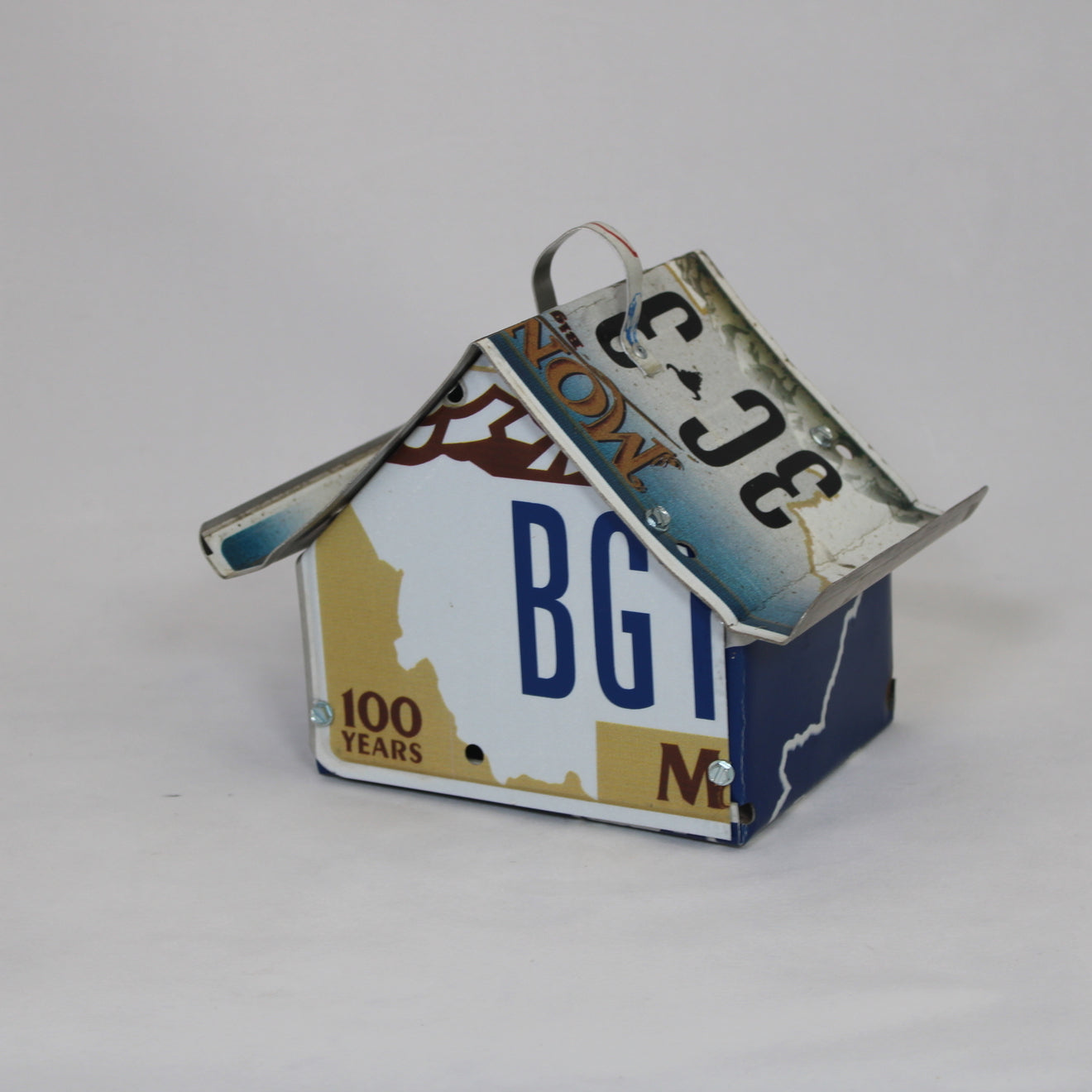 Montana Dutch Birdhouse